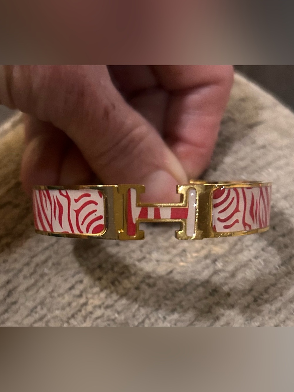 Fashion Jewelry Gold-Tone Bracelet with Pink and White Zebra Print